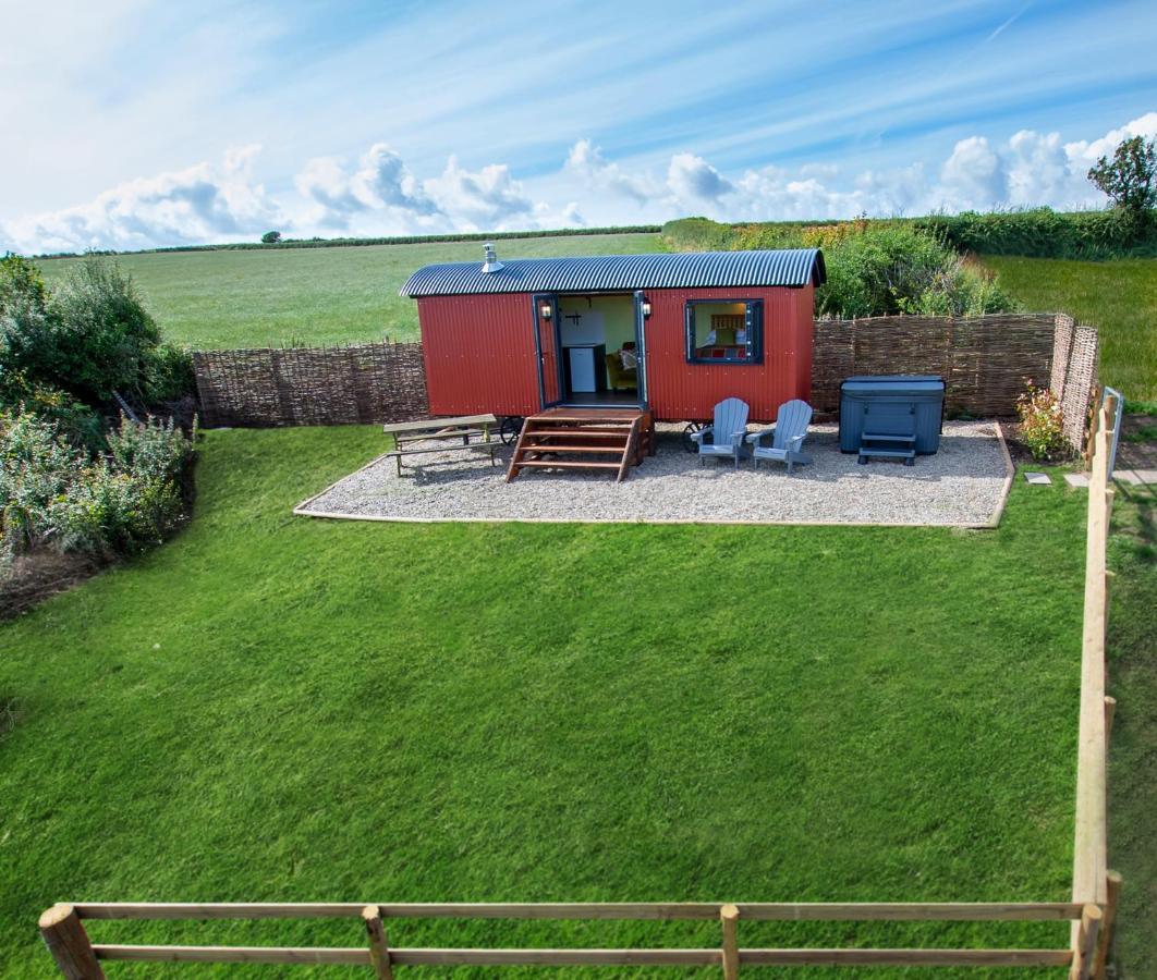 The Gambo Shepherd'S Hut Kidwelly Exterior foto